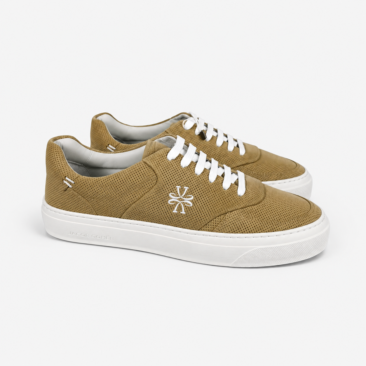 Jacob Cohën Dreamer sneaker in navy, side view #Color_Beige