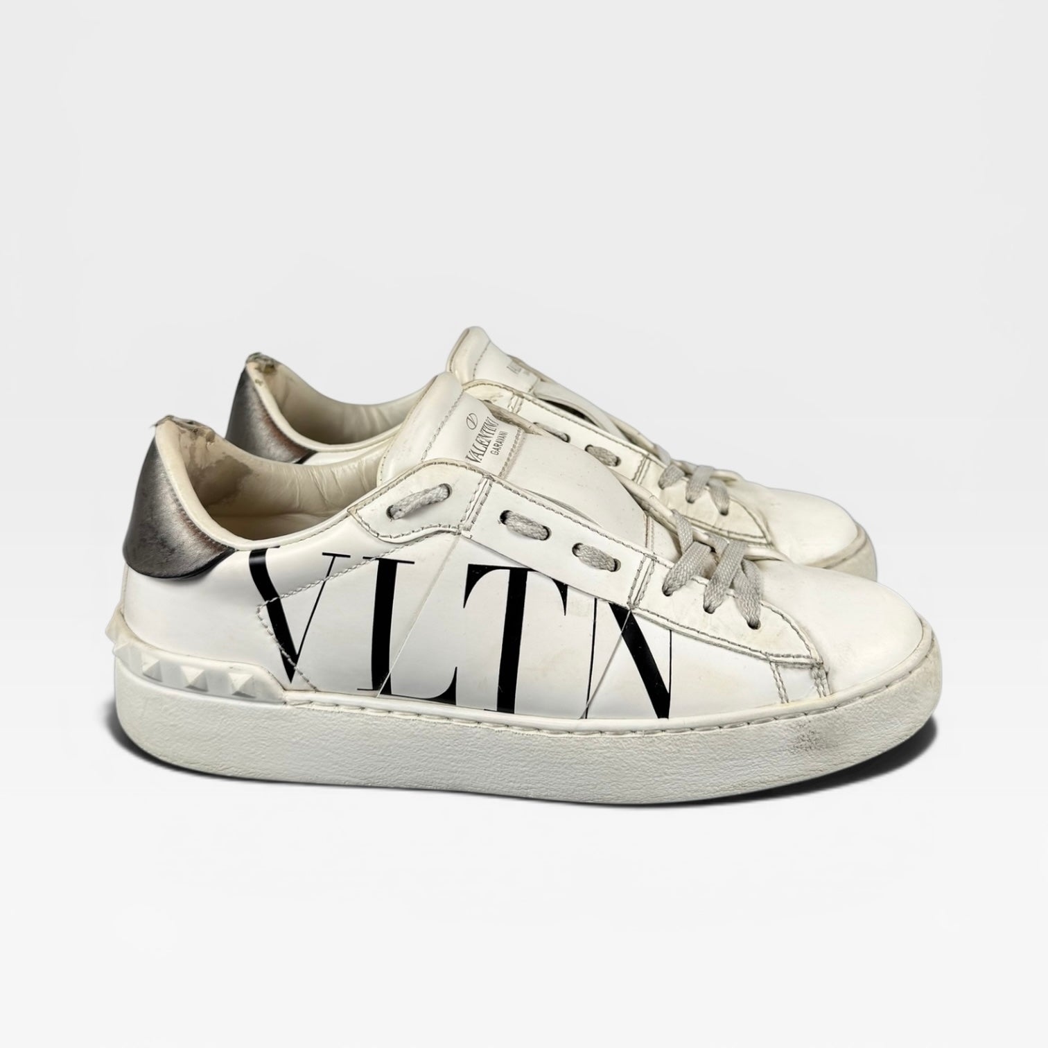 Valentino Sneakers